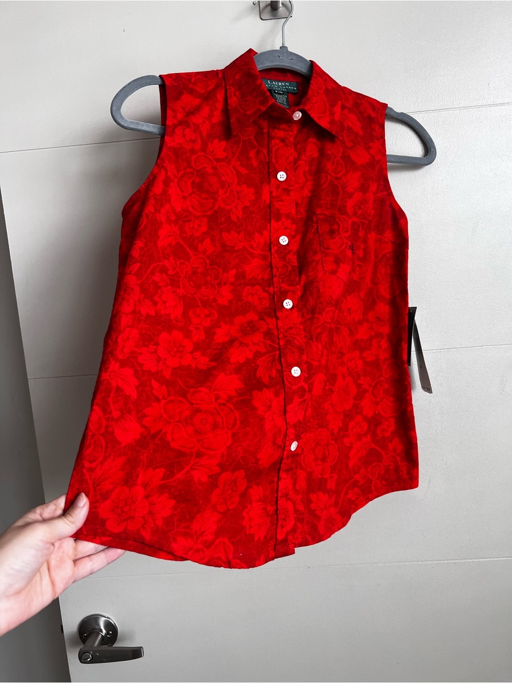 Lauren Ralph Lauren Red Sleeveless Floral Button-Down Shirt